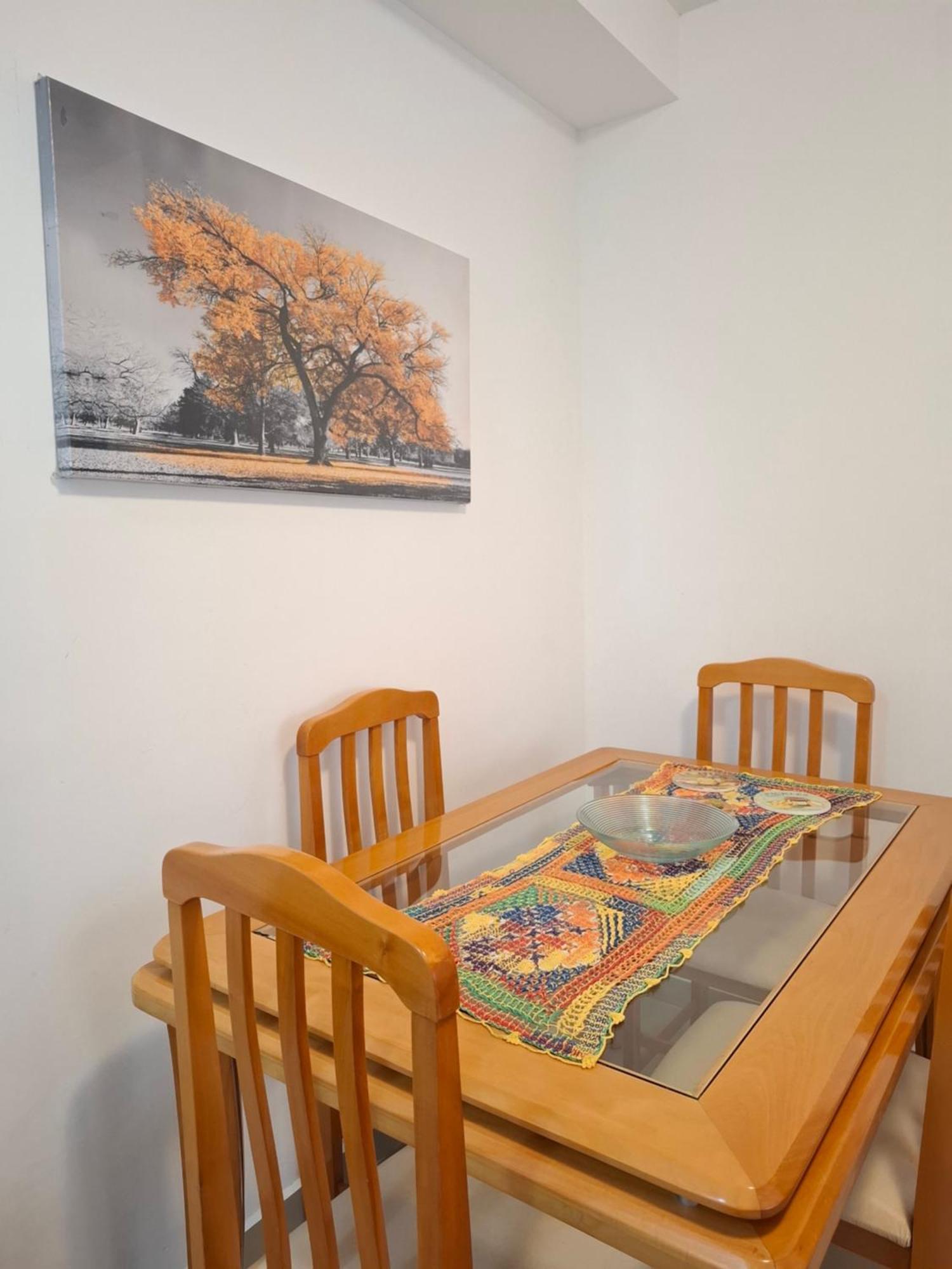Apartamento, Ampla Sacada Com Vista O Mar!