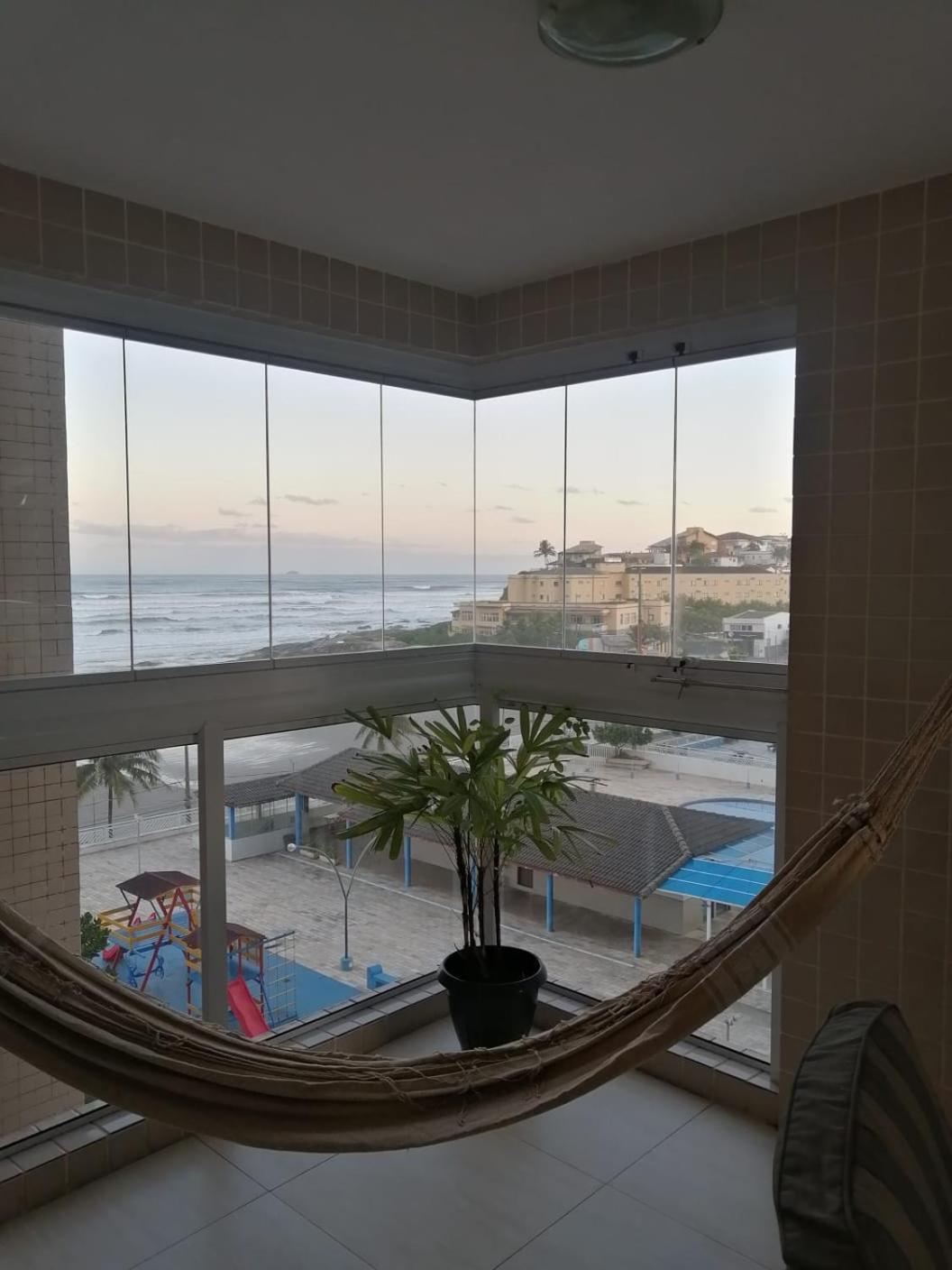 Apartamento, Ampla Sacada Com Vista O Mar! Apartamento *